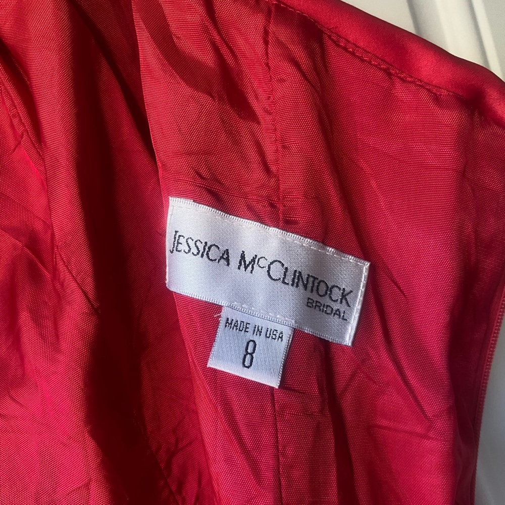 Red Dress - Picture 3 of 4